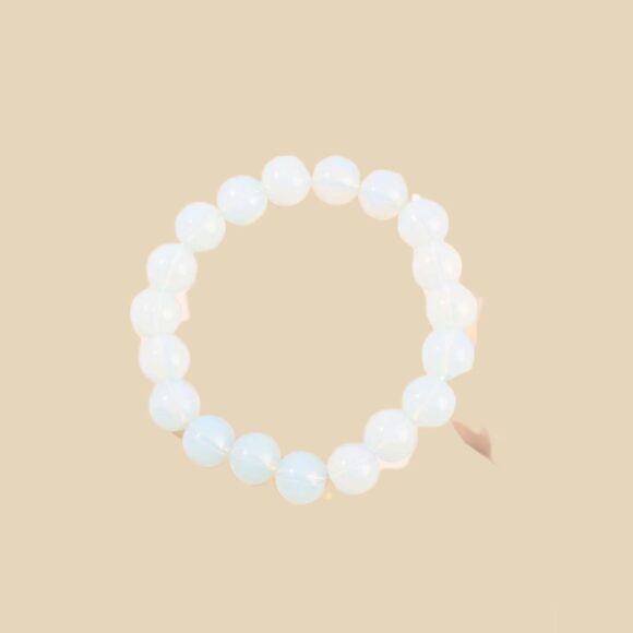 Glass beaded bracelet (white)